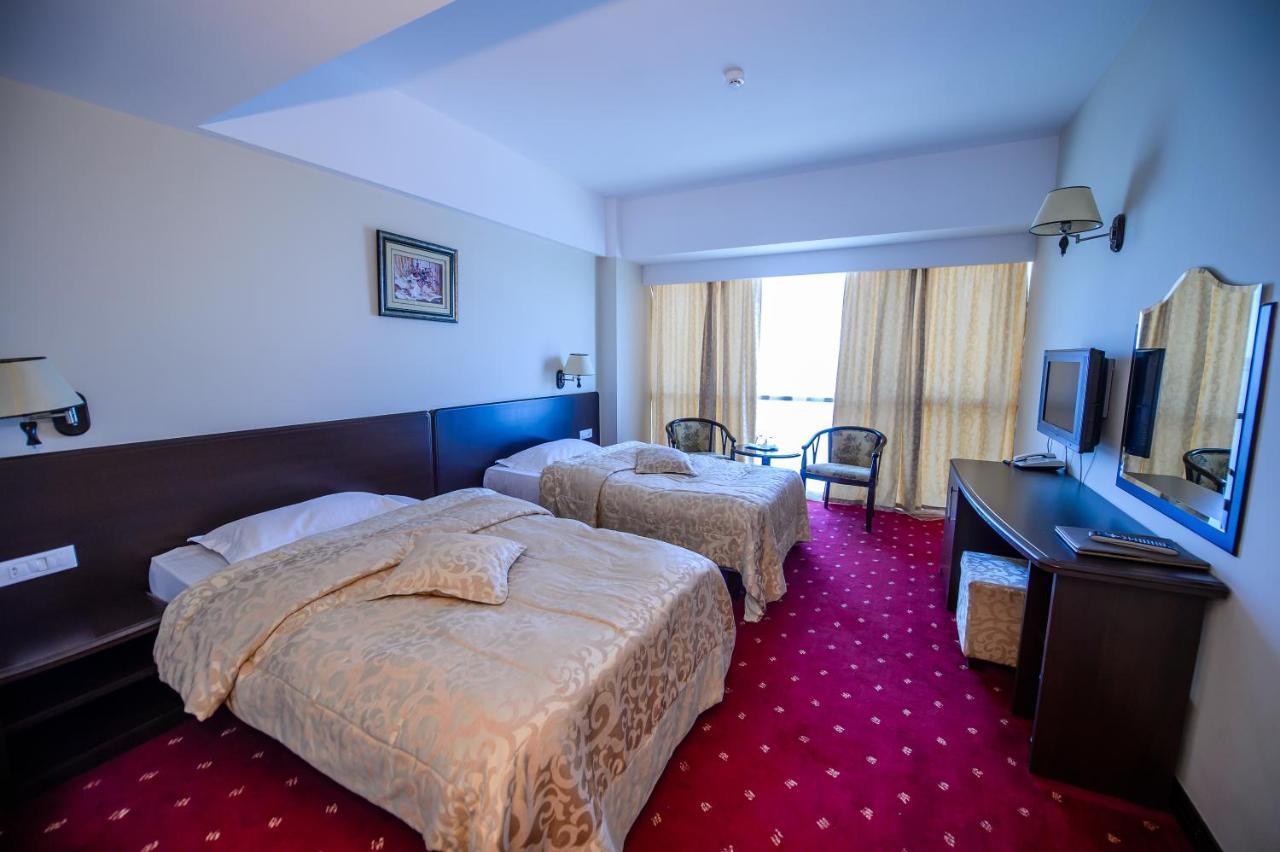 Hotel Esplanada ทูลเซีย ภายนอก รูปภาพ