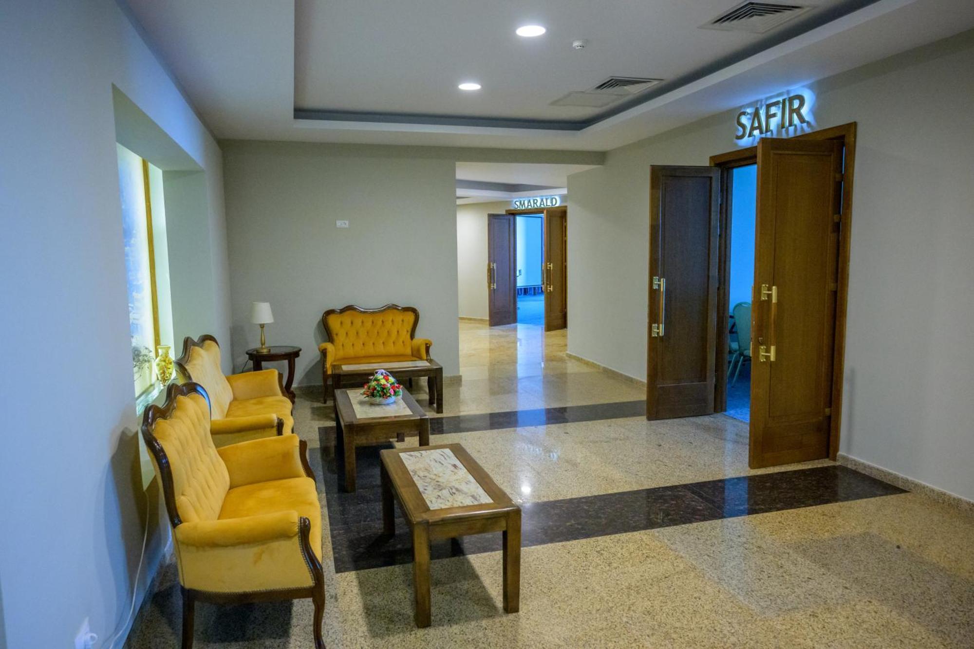 Hotel Esplanada ทูลเซีย ภายนอก รูปภาพ