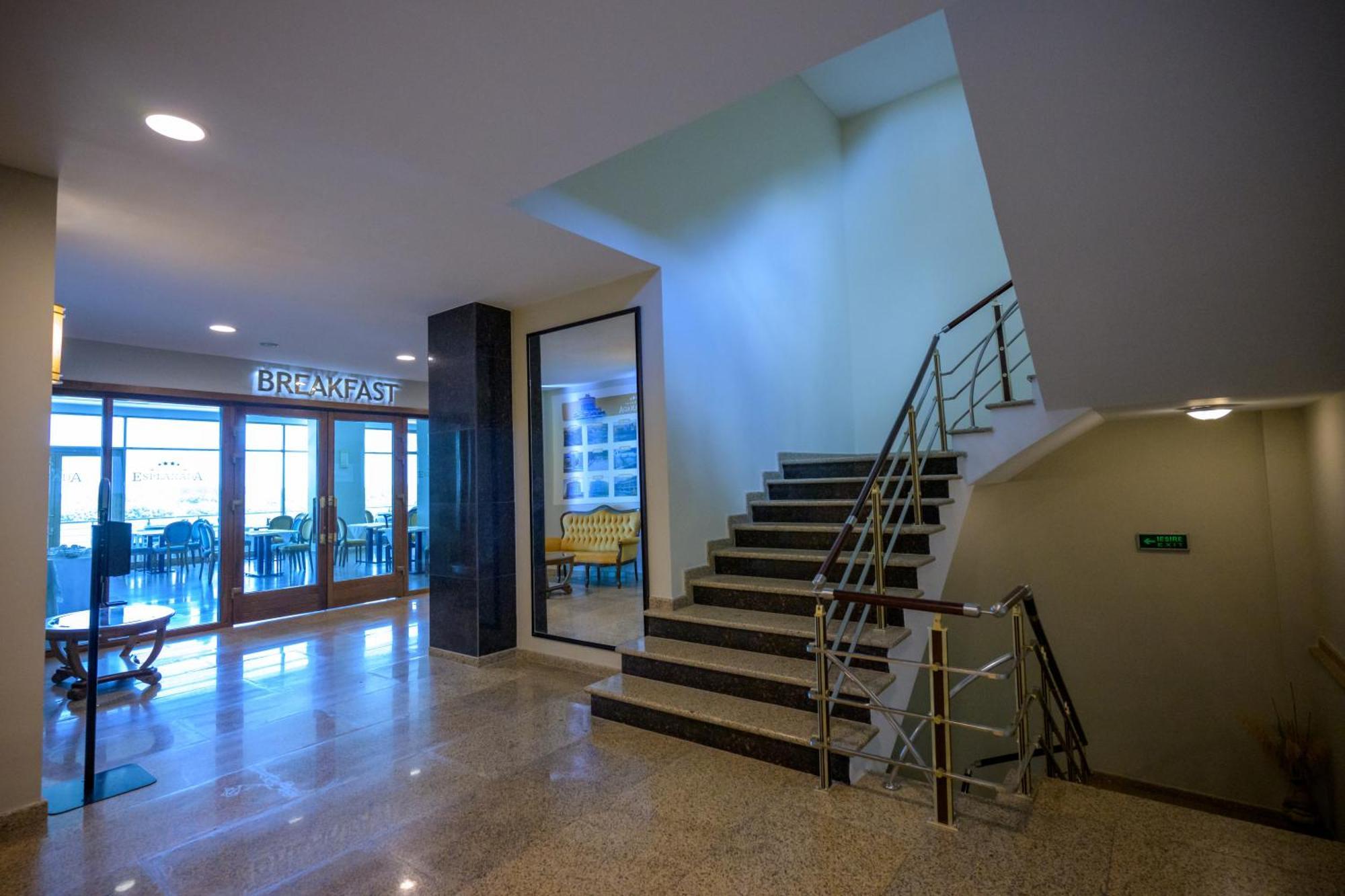 Hotel Esplanada ทูลเซีย ภายนอก รูปภาพ