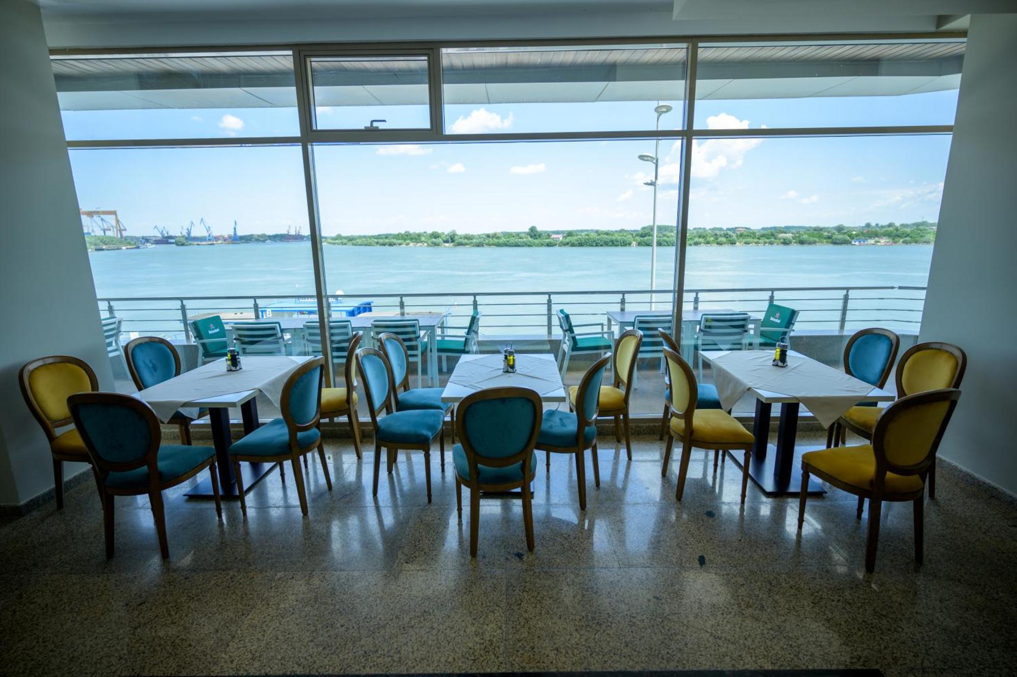 Hotel Esplanada ทูลเซีย ภายนอก รูปภาพ
