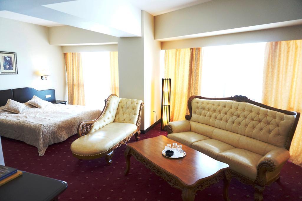 Hotel Esplanada ทูลเซีย ภายนอก รูปภาพ