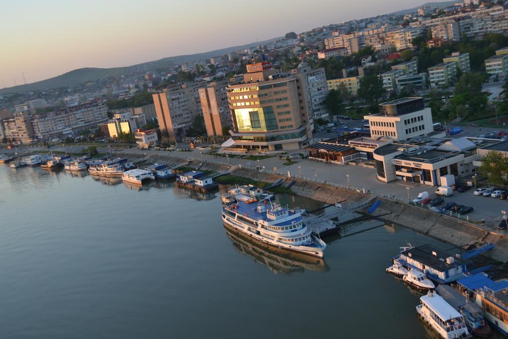 Hotel Esplanada ทูลเซีย ภายนอก รูปภาพ
