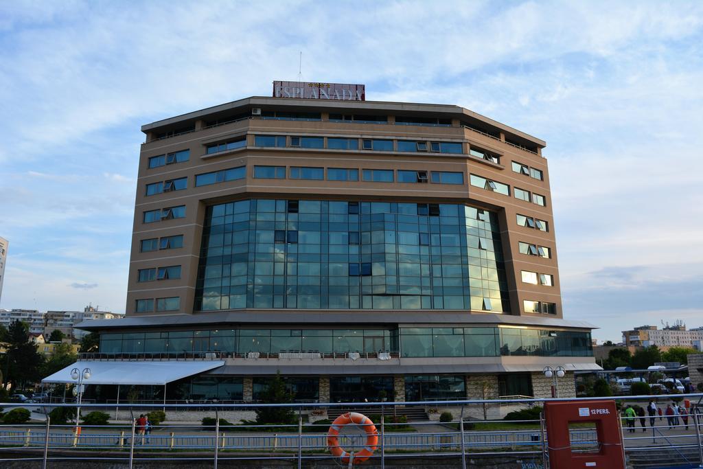Hotel Esplanada ทูลเซีย ภายนอก รูปภาพ